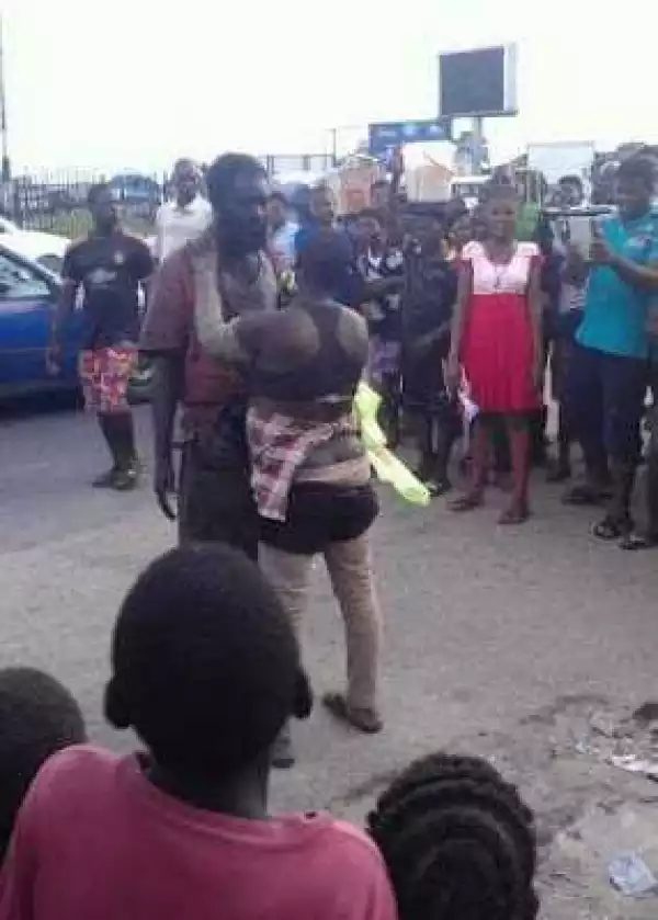 Aww: Drunk in love mentally unstable couple causes stir in Bayelsa state (photos)
